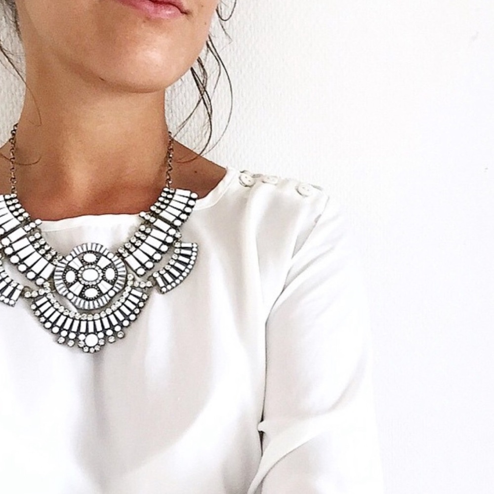 White Marble Statement Necklace - image 4
